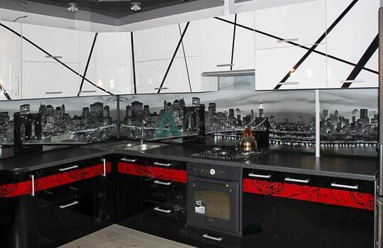 современная угловая кухня с крашенными фасадами и фотоскиналив минске 