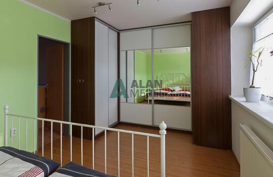 Угловой шкаф-купе для спальни