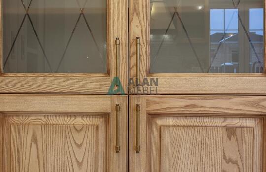 Шкаф для гостиной или большой кухни