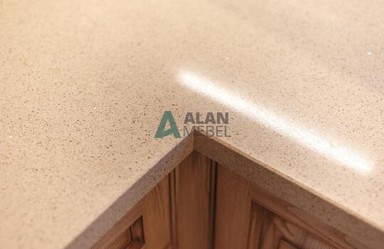 купить угловую кухню с фасадами из массива ясеня бежевого цвета в Минске 