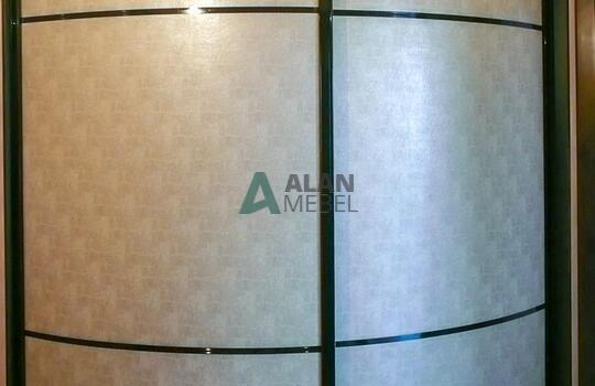 Шкаф-купе радиусный в прихожую