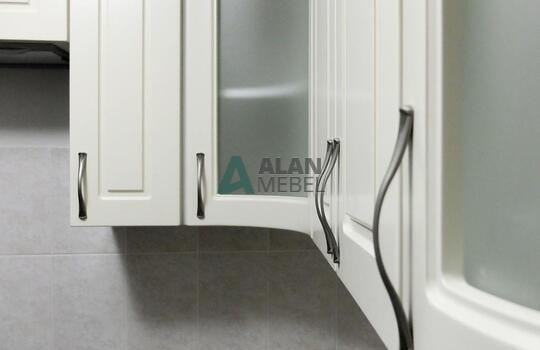 Кухня с гнутыми фасадами 7 