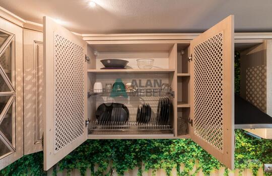 Классическая угловая кухня из дубового шпона 