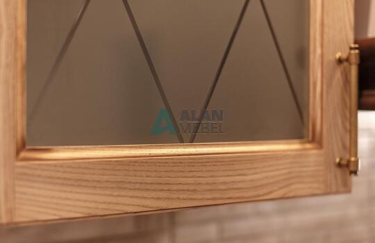 купить угловую кухню с фасадами из массива ясеня бежевого цвета в Минске 