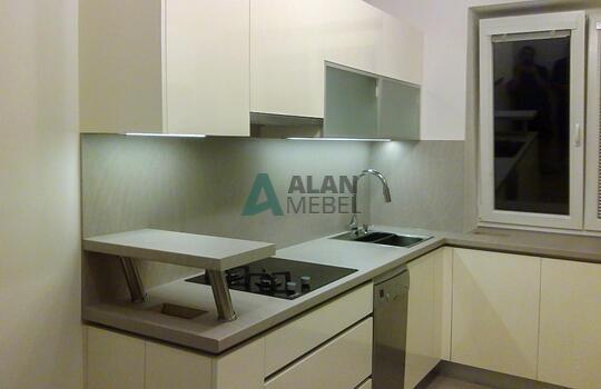 Кухня маленькая 