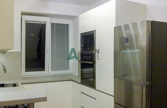 Кухня маленькая 