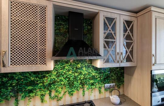 Классическая угловая кухня из дубового шпона 