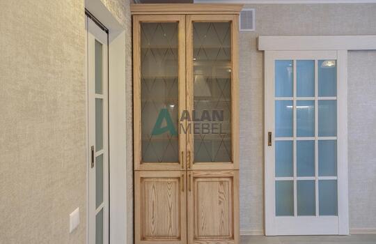 Шкаф для гостиной или большой кухни