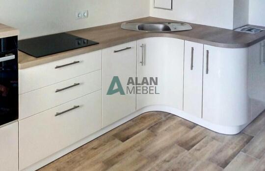 Кухня с гнутыми фасадами 9 