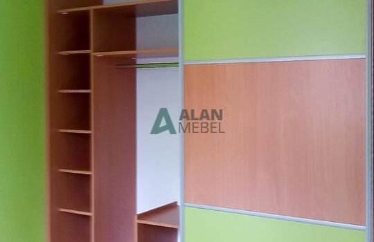 Шкаф-купе для детской комнаты