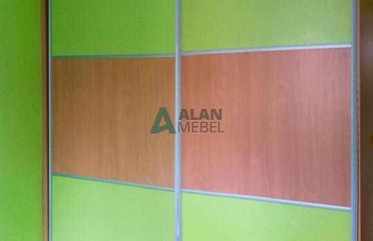 Шкаф-купе для детской комнаты