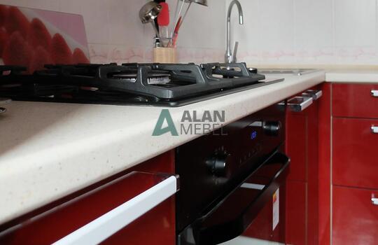 бордовая угловая кухня из пластика по индивидуальному размеру 