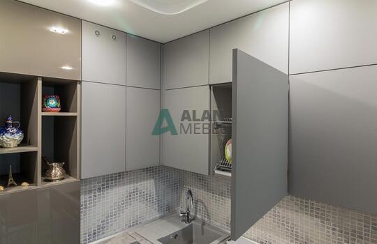 Угловая современная кухня под потолок 