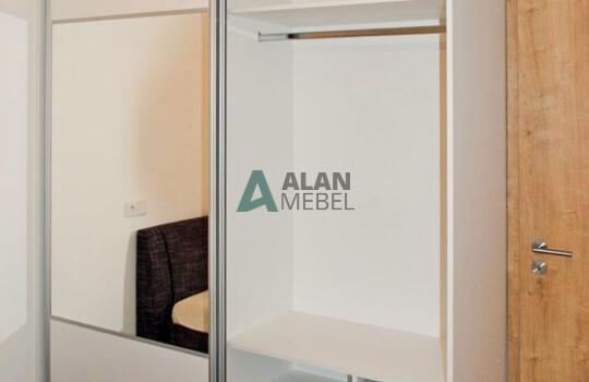 Встроенный шкаф-купе для спальни