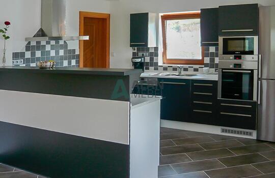 Кухня темного цвета 3 