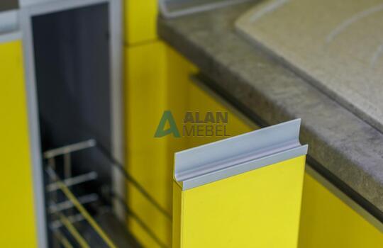 Угловая желтая кухня с фасадами из древесно стружечной плиты с доставкой в Минске 