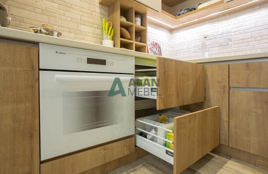 угловая акриловая кухня и ДСП под дерево в светлых отттенках и современном стиле на заказ 