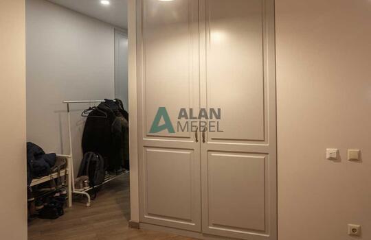 Встроенный шкаф в прихожую