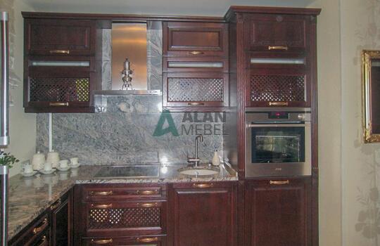 Угловая кухня из массива 2 