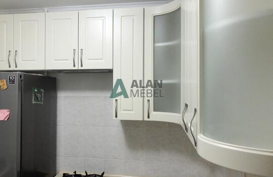 Кухня с гнутыми фасадами 7 