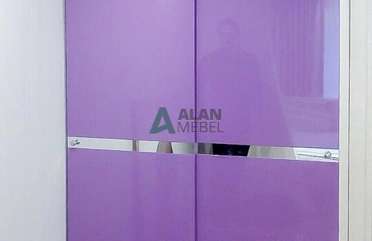 Корпусный шкаф-купе в спальню