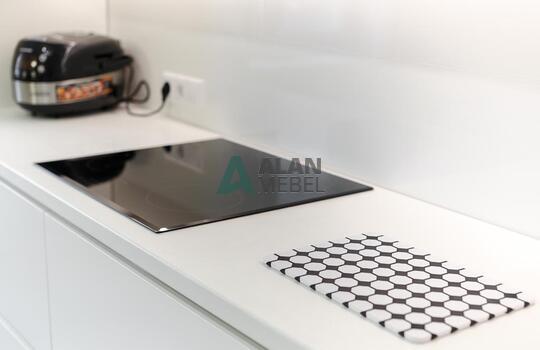 Современная прямая глянцевая акриловая кухня без ручек 