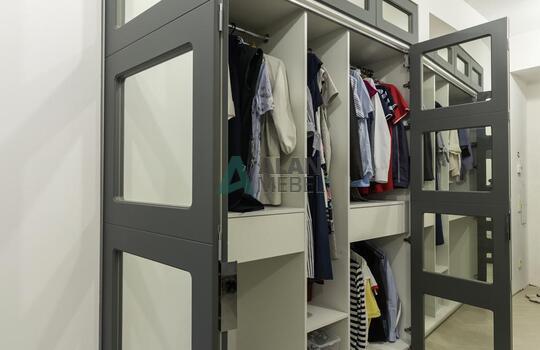 Шкаф в прихожую