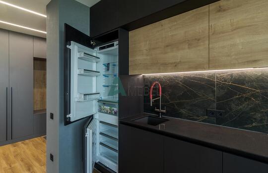 Кухня прямая под потолок 