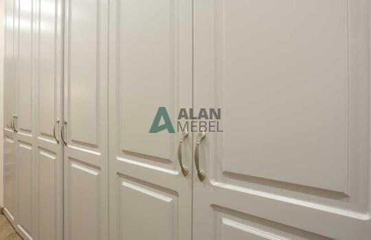 Встроенный шкаф в прихожую