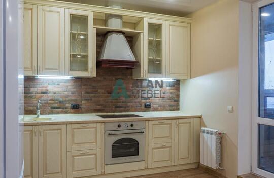 прямая кухня из пленочного МДФ бежевого цвета с рамозными фасадами на заказ в Минске 