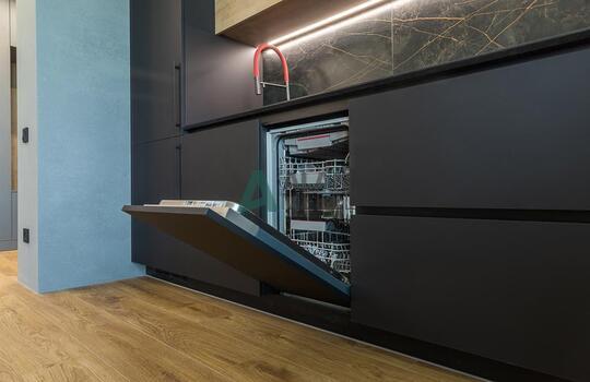 Кухня прямая под потолок 