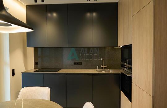 Современная кухня из шпона дуба, фасады шпон дуба и МДФ крашенный  