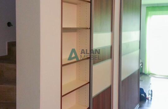 Шкаф-купе для гостиной