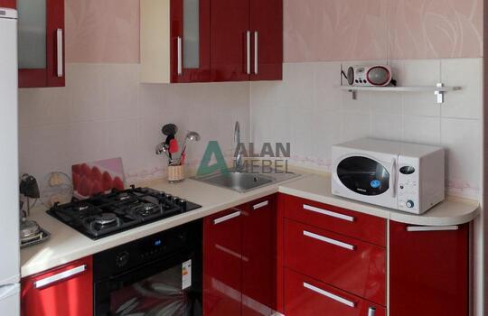 Кухня бордовая 