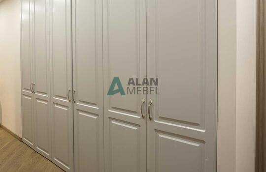Встроенный шкаф в прихожую