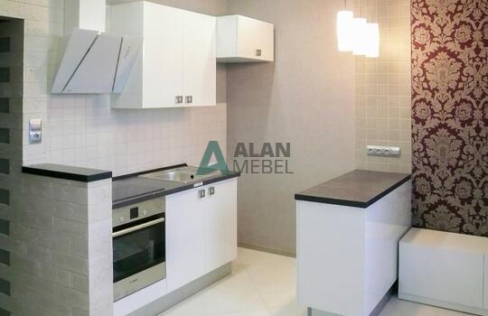 Прямая маленькая кухня из белого пластика по выгодной цене в минске 