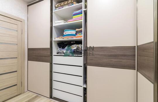 Угловой шкаф-купе для спальни, детской