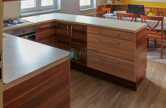 Кухня П-образная 