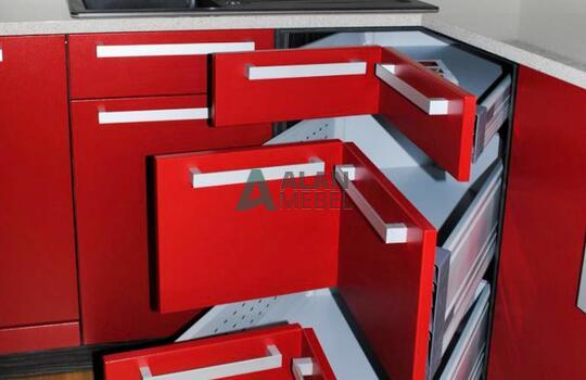 Кухня бордовая 