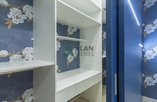 Гардеробная 13