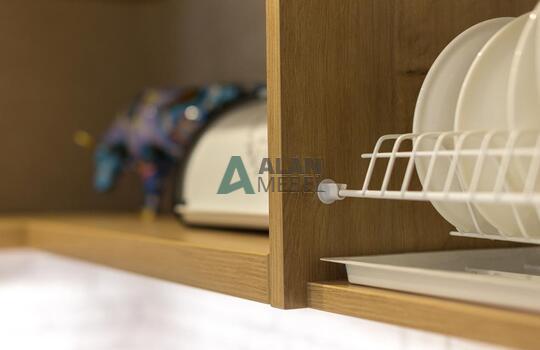 угловая акриловая кухня и ДСП под дерево в светлых отттенках и современном стиле на заказ 