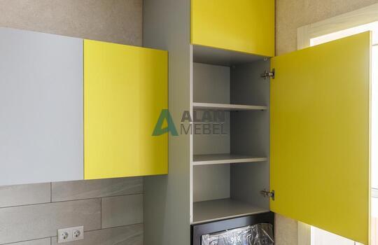 Угловая желтая кухня с фасадами из древесно стружечной плиты с доставкой в Минске 