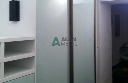 Угловой шкаф-купе для прихожей