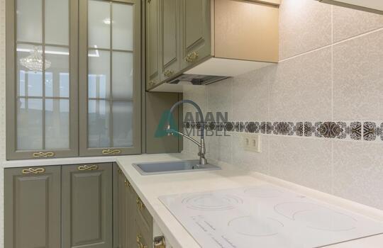 Угловая кухня из массива 10 