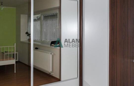 Угловой шкаф-купе для спальни